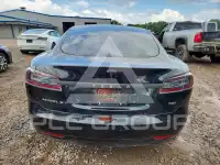 2017 Tesla Model S фото