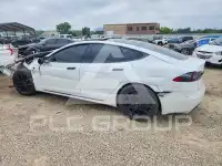 2017 Tesla Model S фото