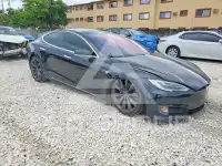2017 Tesla Model S фото