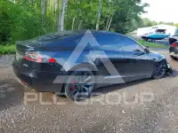 2017 Tesla Model S фото