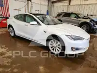 2017 Tesla Model S фото