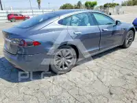 2017 Tesla Model S photo