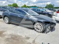 2017 Tesla Model S photo