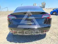 2017 Tesla Model 3 фото