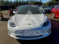 2017 Tesla Model 3 фото