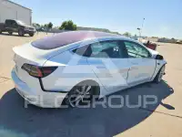 2017 Tesla Model 3 photo