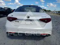 2017 Alfa Romeo Giulia photo