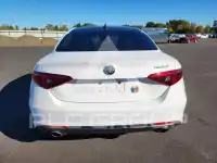 2017 Alfa Romeo Giulia photo