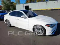 2017 Alfa Romeo Giulia photo