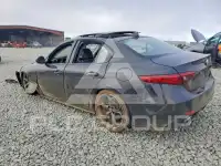 2017 Alfa Romeo Giulia photo