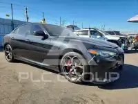 2017 Alfa Romeo Giulia photo