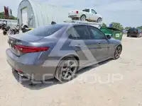 2017 Alfa Romeo Giulia фото