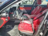 2017 Alfa Romeo Giulia photo