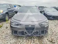 2017 Alfa Romeo Giulia photo