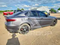 2017 Alfa Romeo Giulia photo