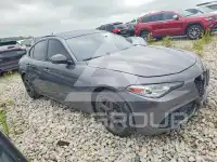 2017 Alfa Romeo Giulia photo