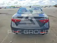2017 Alfa Romeo Giulia photo