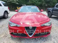2017 Alfa Romeo Giulia photo