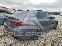 2017 Alfa Romeo Giulia photo