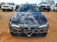 2017 Alfa Romeo Giulia photo