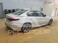 2017 Alfa Romeo Giulia photo
