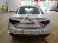 2017 Alfa Romeo Giulia photo