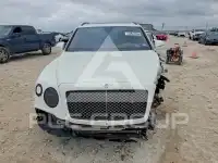 2017 Bentley Unknown photo