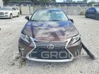 2017 Lexus ES350 photo