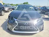 2017 Lexus ES350 photo