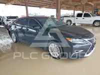 2017 Lexus ES350 photo