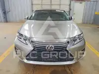 2017 Lexus ES350 photo