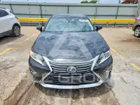 2017 Lexus ES350 photo