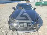 2017 Lexus IS photo
