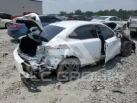 2017 Lexus IS photo