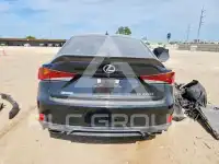 2017 Lexus IS photo
