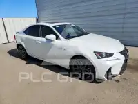 2017 Lexus IS photo
