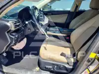 2017 Lexus IS photo