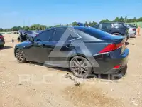 2017 Lexus IS photo