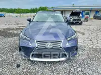 2017 Lexus IS photo