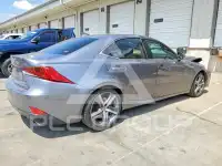 2017 Lexus IS photo