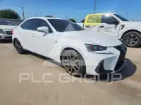 2017 Lexus IS photo