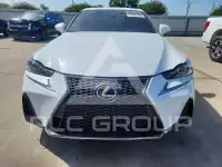 2017 Lexus IS photo
