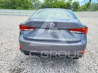 2017 Lexus IS photo