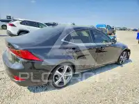 2017 Lexus IS photo