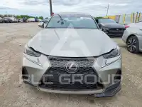 2017 Lexus IS photo