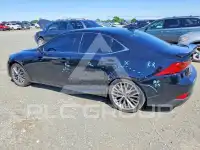 2017 Lexus IS photo
