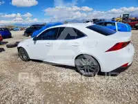 2017 Lexus IS photo