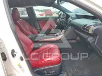2017 Lexus IS photo