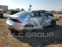 2017 Lexus IS photo