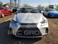 2017 Lexus IS photo